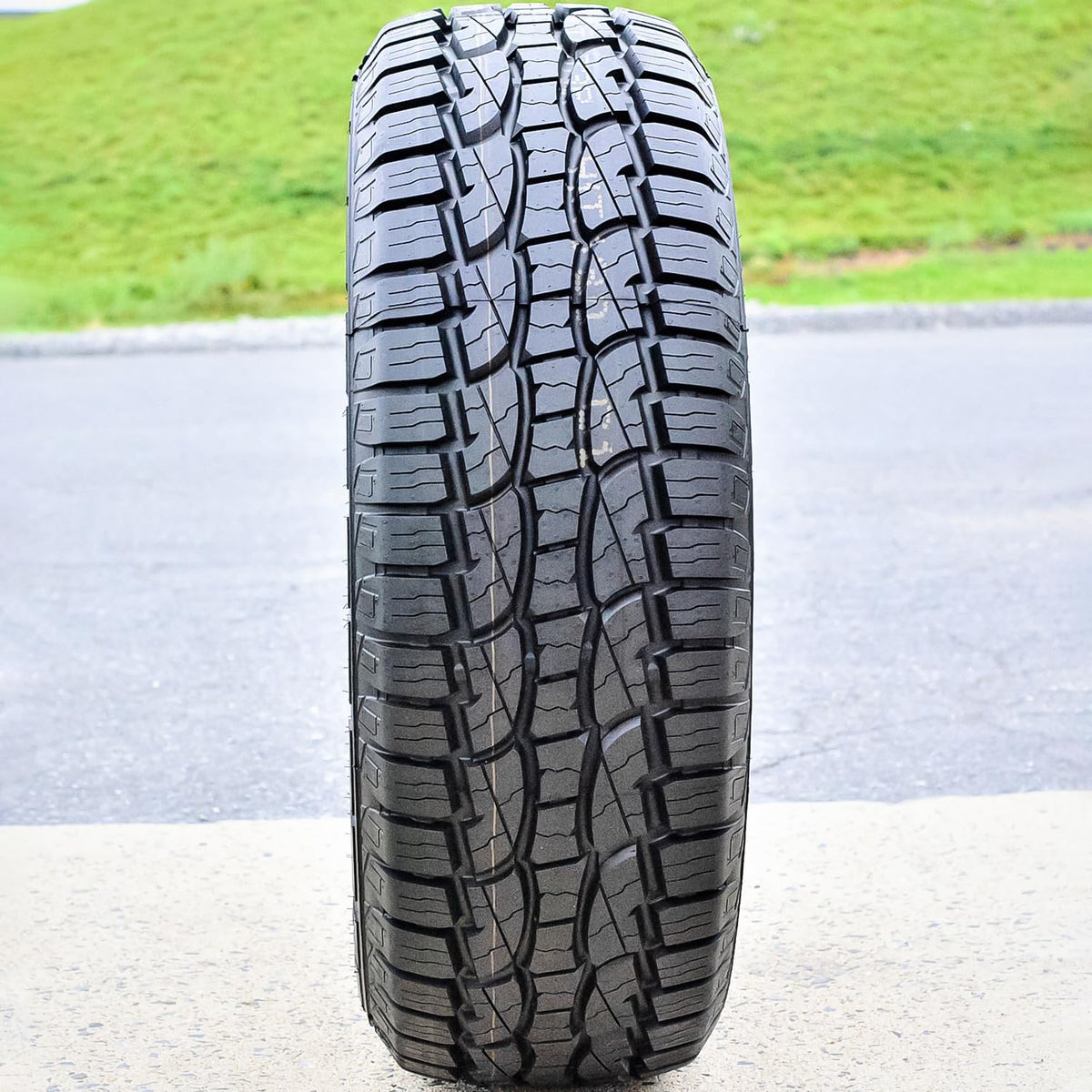 265/70R18 116T Tires Q8284